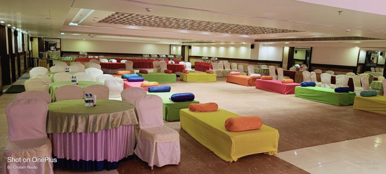 The Capital Hotel Гунтур Екстер'єр фото